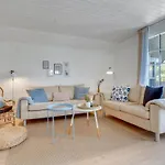 Sine - 500m From The Sea By Interhome