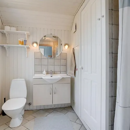 Semesterbostad Sine - 500m From The Sea By Interhome