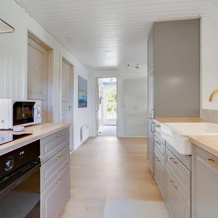 Sine - 500m From The Sea By Interhome Semesterbostad