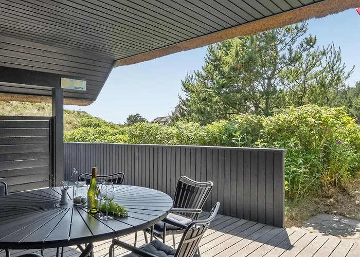 Sine - 500m From The Sea By Interhome Nyaraló